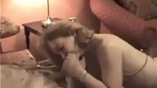 Mature married couple have sex on the couch porn video